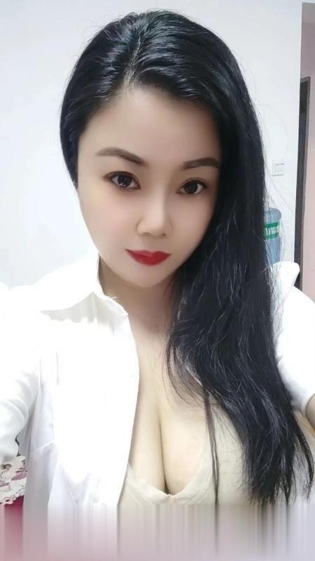 服务女王丽丽