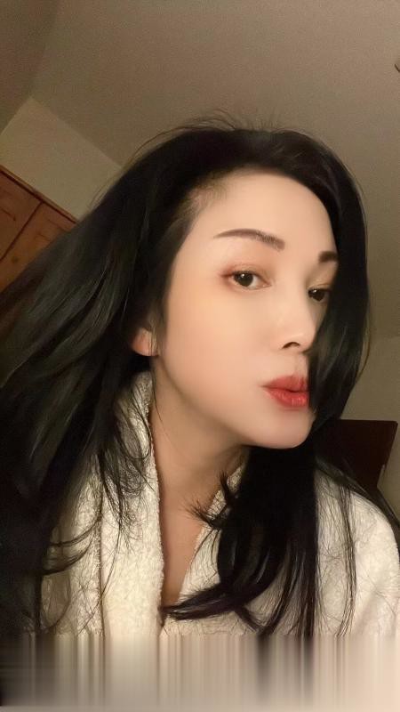 观音桥丰满少妇有舔脚