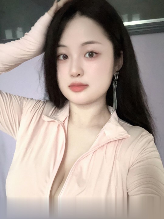 F奶大臀口射够骚