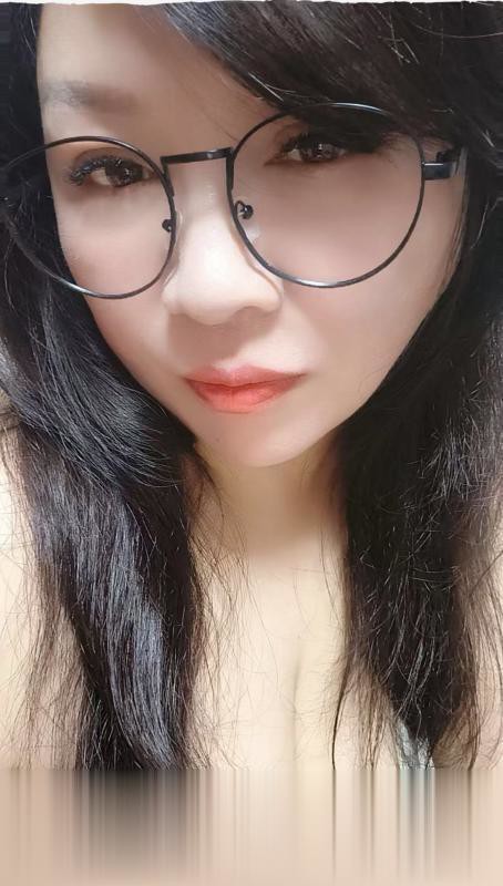 可角色扮演的便宜少妇