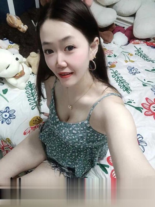 岳麓美腿少妇