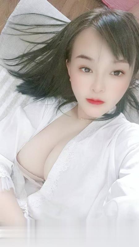 欢乐谷丰满姐姐