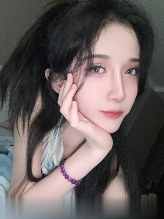 河东大胸美女