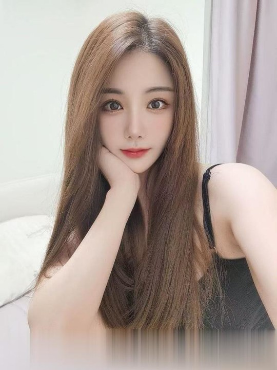 前凸后翘美乳绾绾