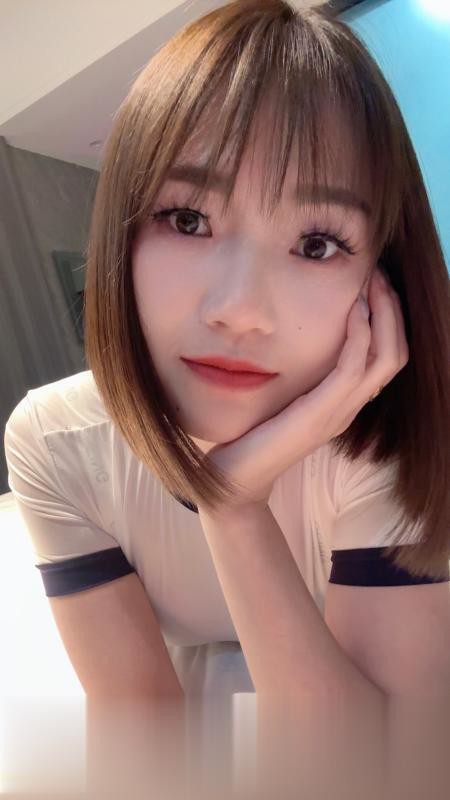 风骚型短发御姐