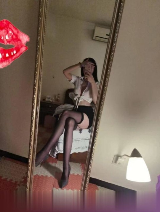 身材苗条腿长老师