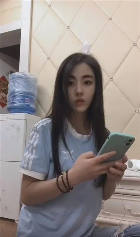 百汇广场小姐姐