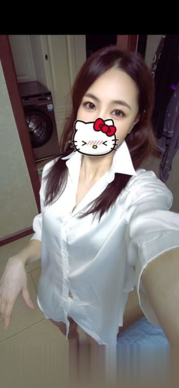 市区美丽性感小姐姐