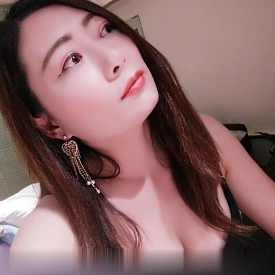 热情似火的少妇