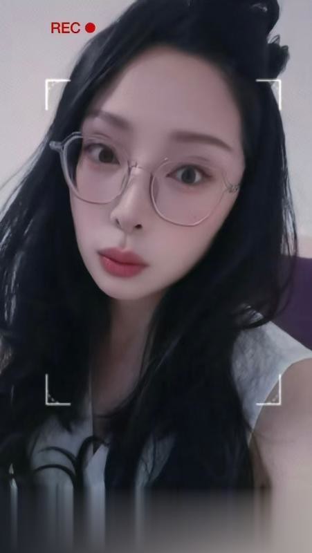 打卡三通少妇芯芯