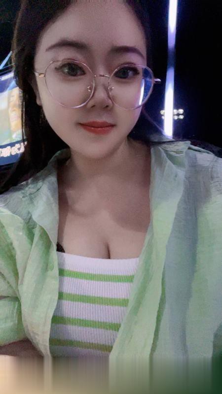 光谷F真大胸琦琦