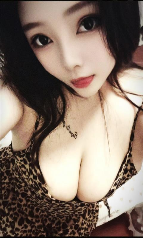 管城区性感翘臀妹子