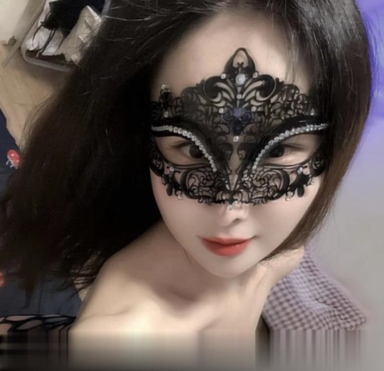 仙鹤街性感少妇