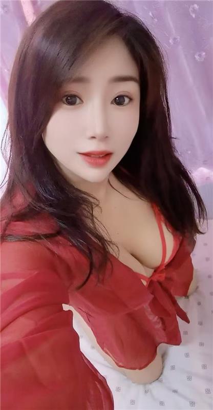 农科路大波翘臀甜妹