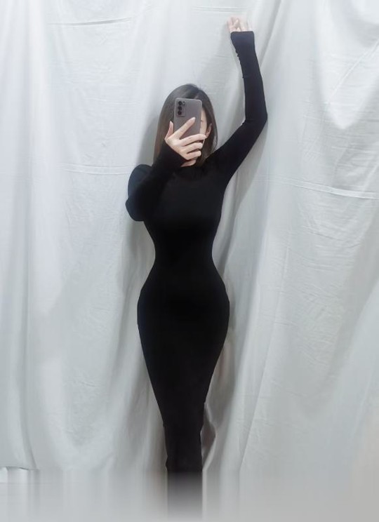 闷骚丰臀米苏老师