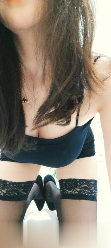 丰臀大胸莞式小少妇