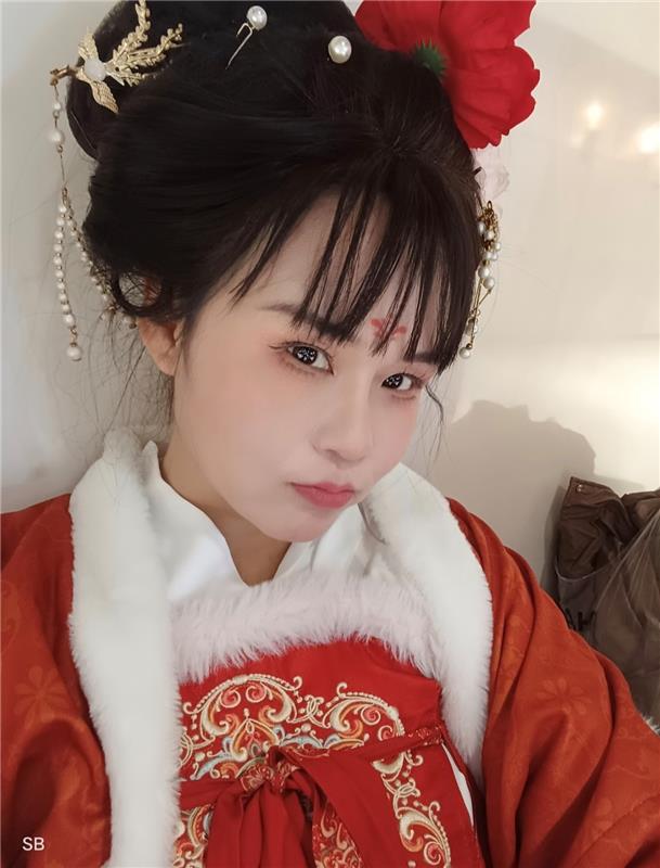 港区大奶健身少妇