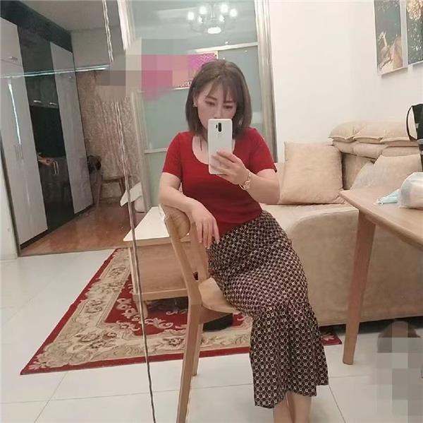 双飞东北少妇姐妹娇阳和朵朵