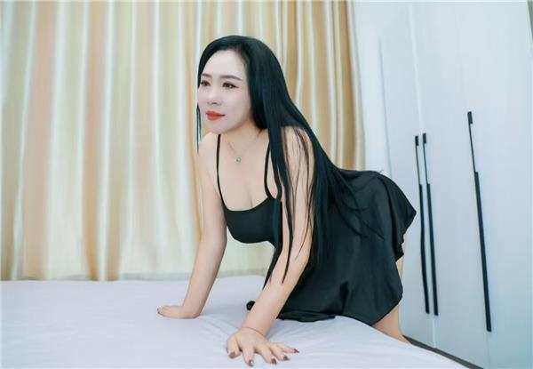 长相不赖的老妹