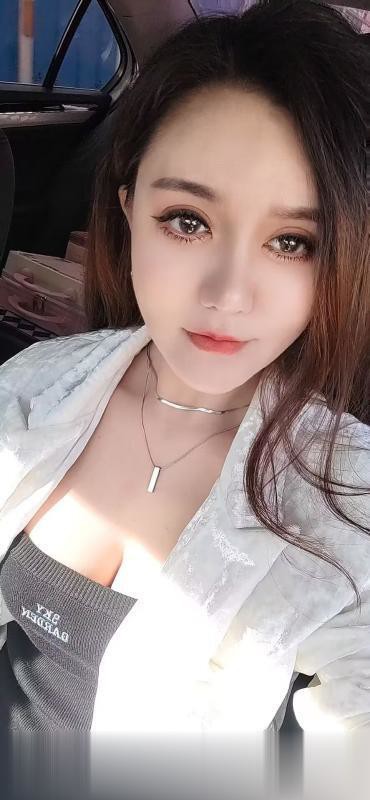 身材好的混血妹妹