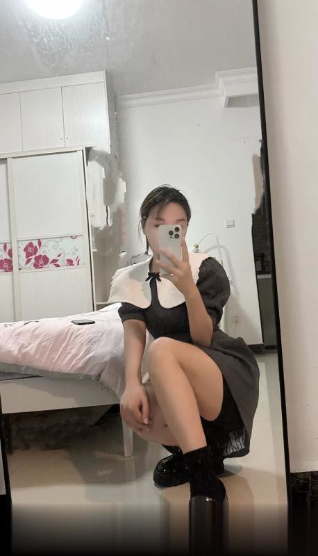 越秀轻熟丰满诗姐