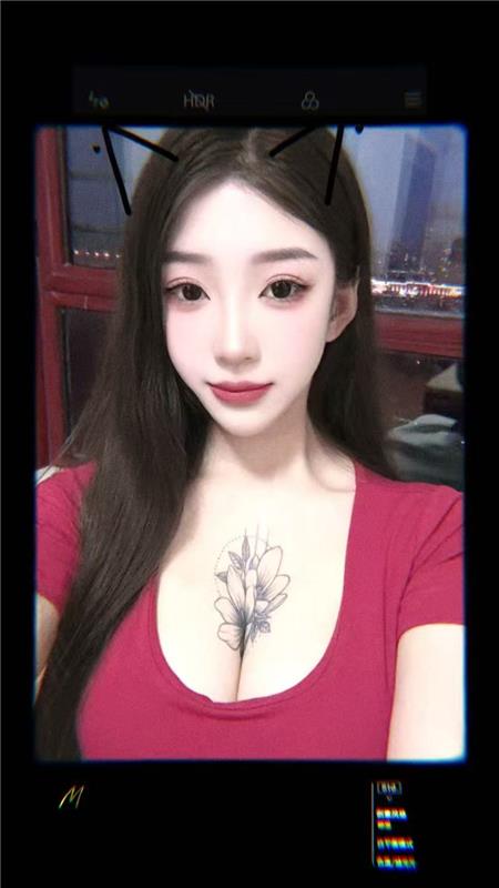 宝山大胸小姐姐