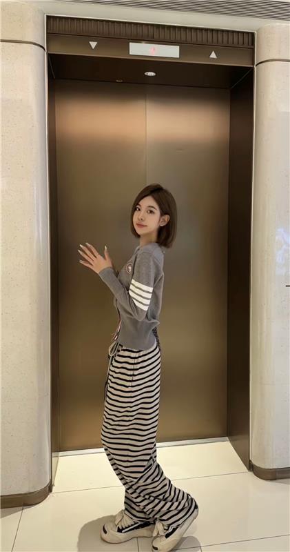 【已验证】北京可SM零零后新加坡留学生 极品反差女