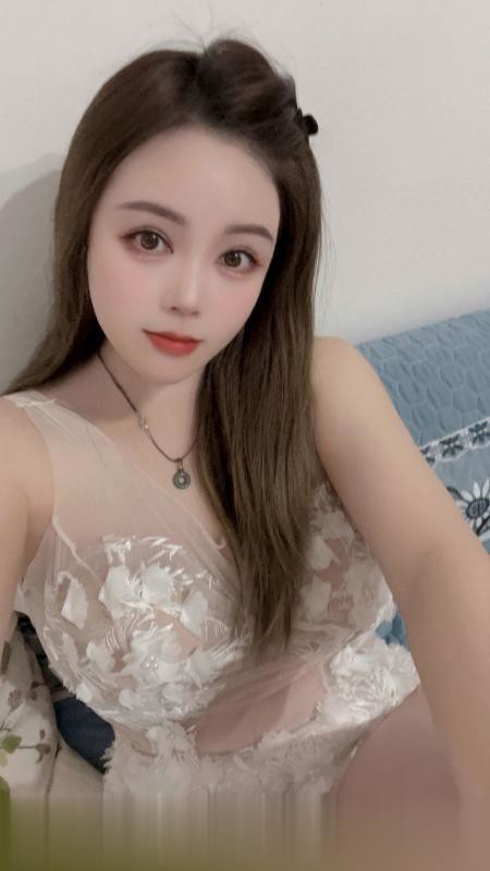 服务到位大胸妹子