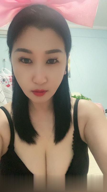 包夜大胸轻熟女