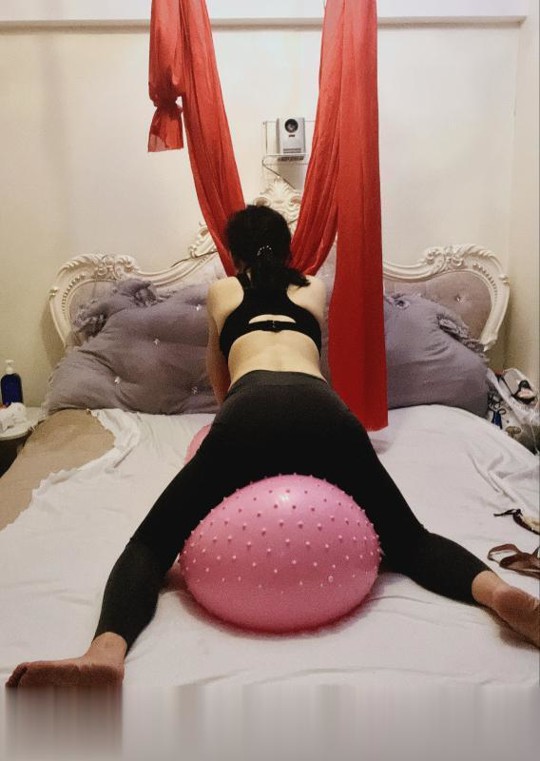 湖塘花样多健身的姐姐