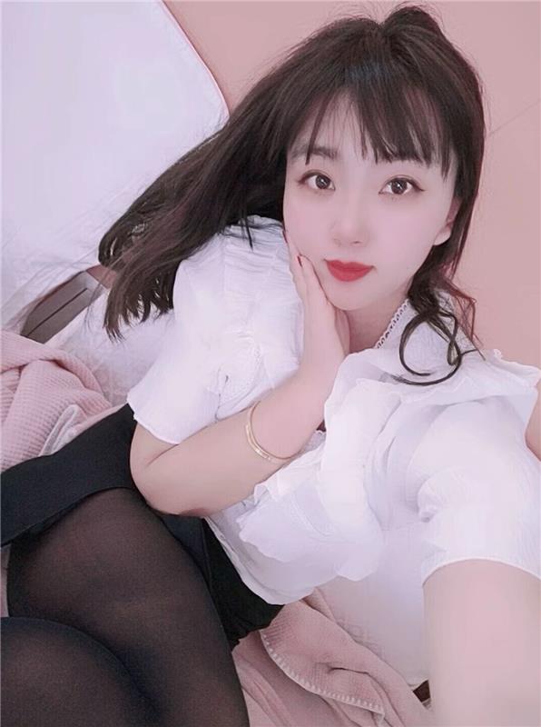 郑州黑丝晶晶大屁股圆脸