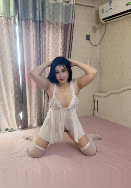 三通骚女艾薇儿