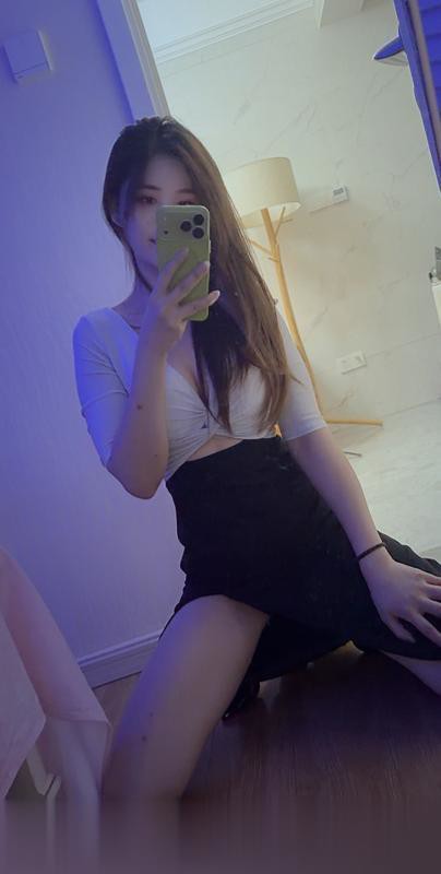 河南岸爱舌吻的少妇