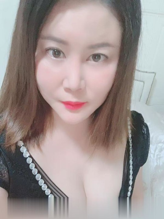 巨乳E波双井骚糖糖