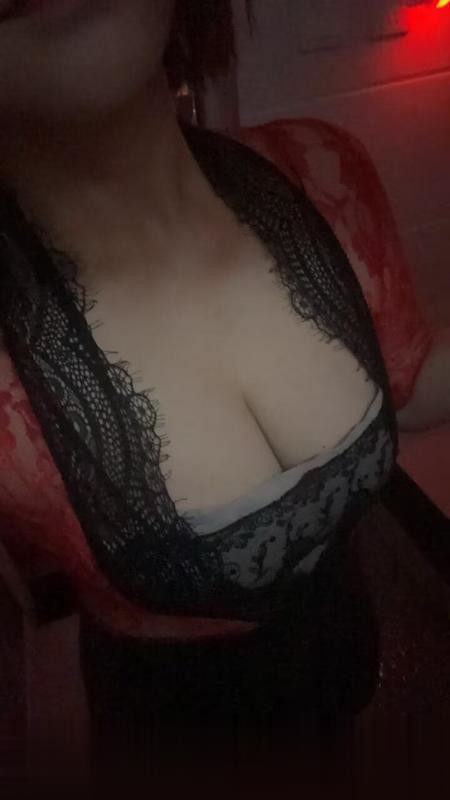 徐东大奶骚妹媚娘