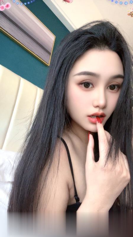 春节不打烊小姐姐