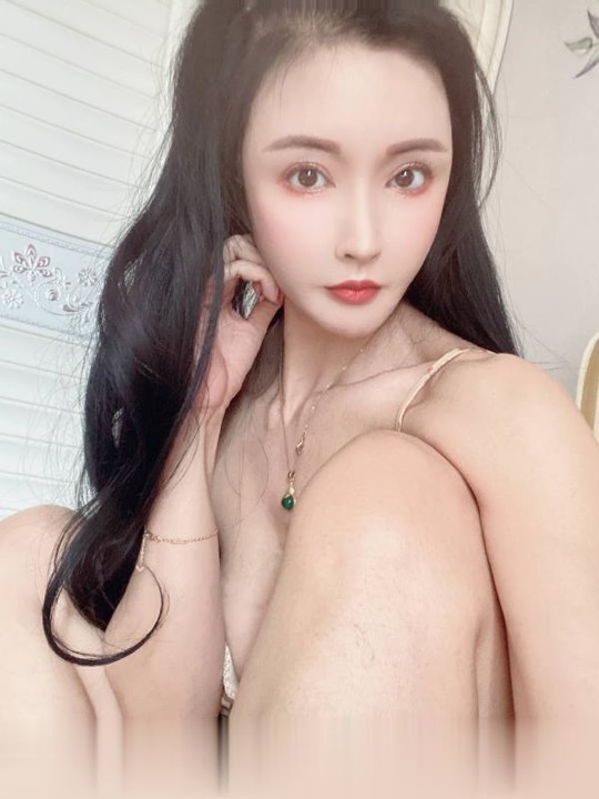 胸又大又软的大长腿