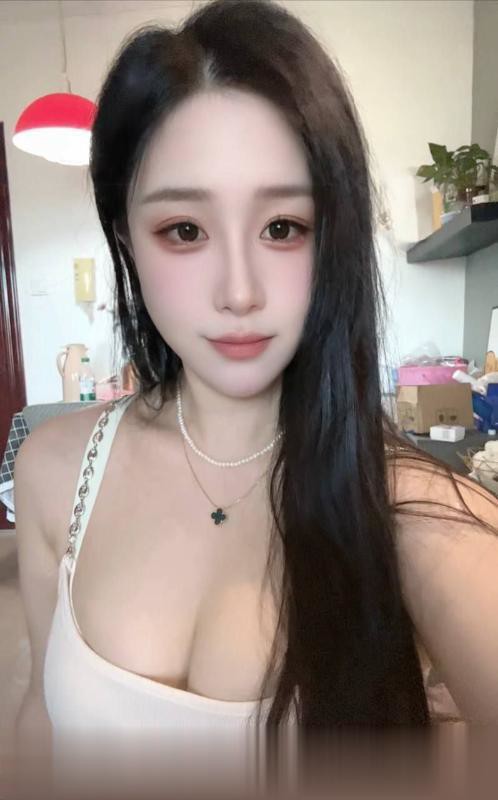 市南白皙女友感清清