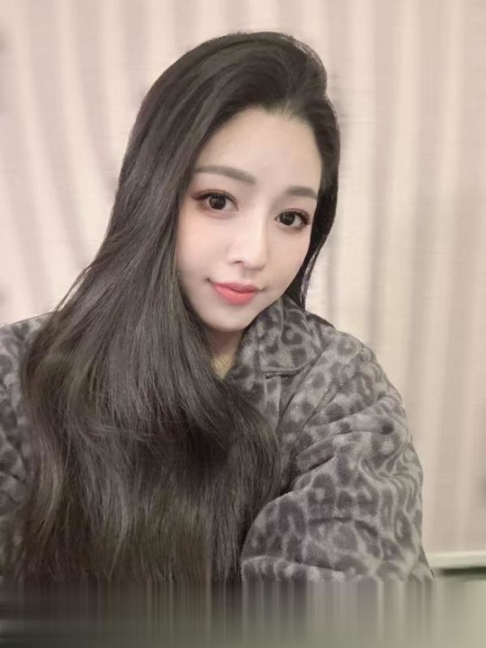 丰满大长腿梓琪老师