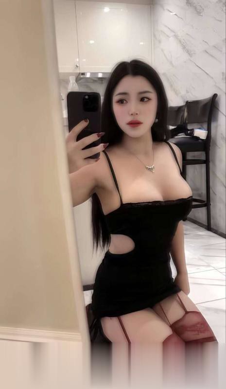 丰满美乳心怡