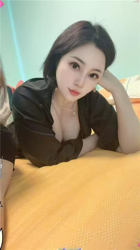 呼市大奶少妇
