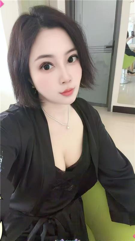 呼市大奶少妇