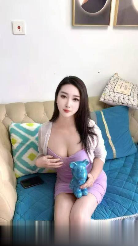 天河美腿小雪