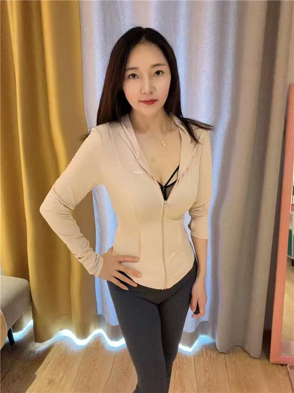大奶风骚少妇