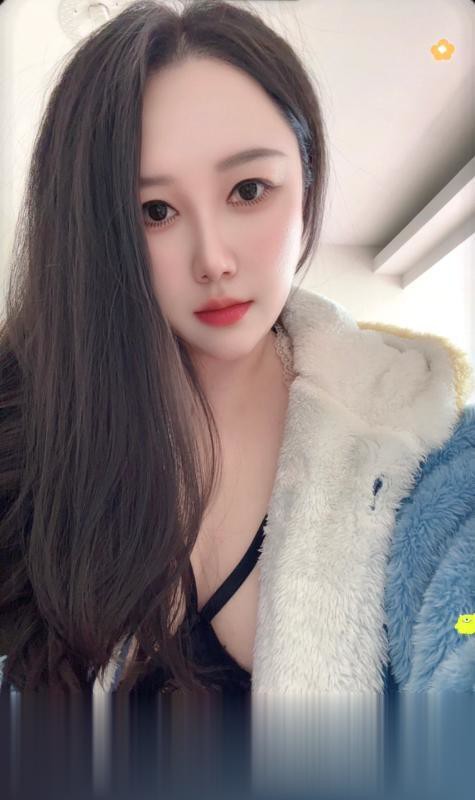 黑丝丰满小姐姐