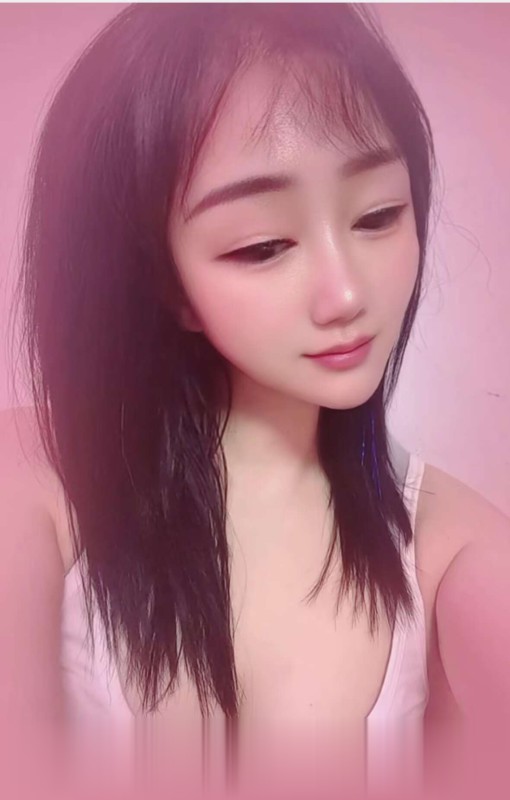 宝安大奶美女希恩