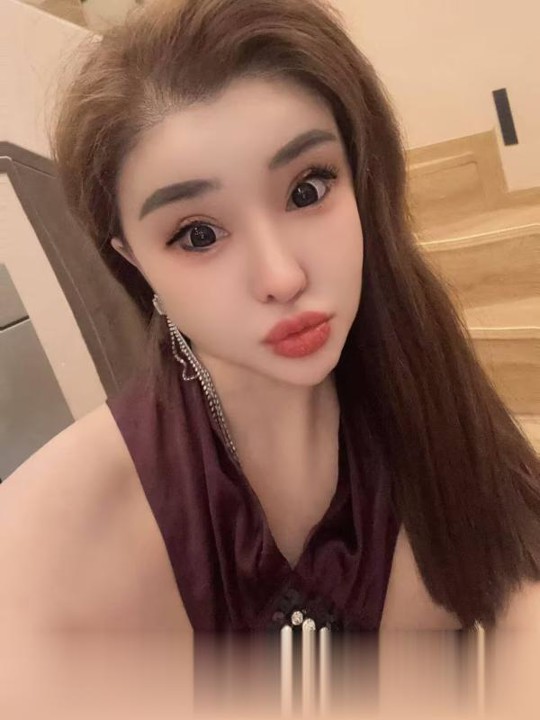 香坊玉足少妇