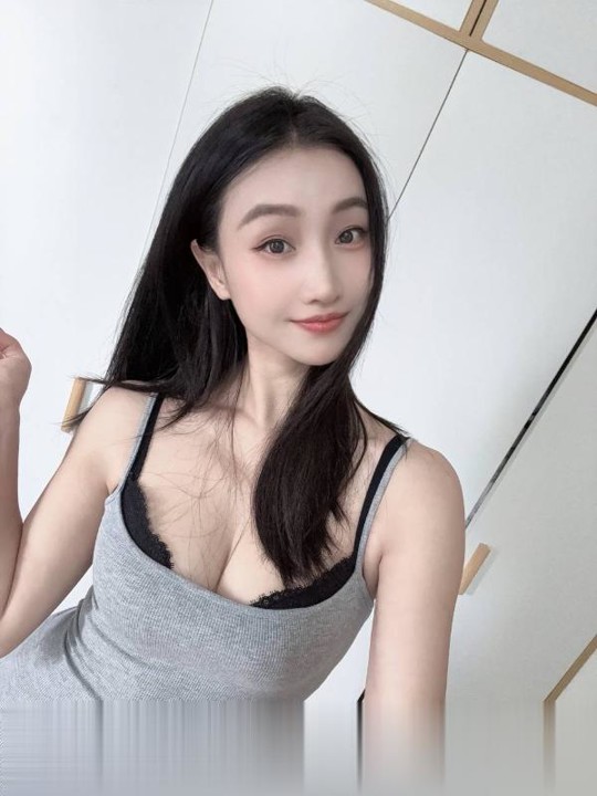 天河女友感十足肖雅