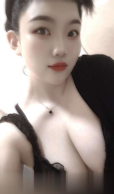 大胸东北妹玫瑰
