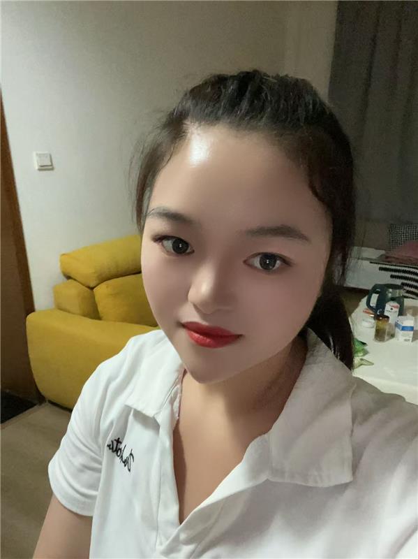 90后中项新人少妇